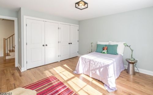 2051 Jersey Ave, Scotch Plains NJ  07076-4679 exterior