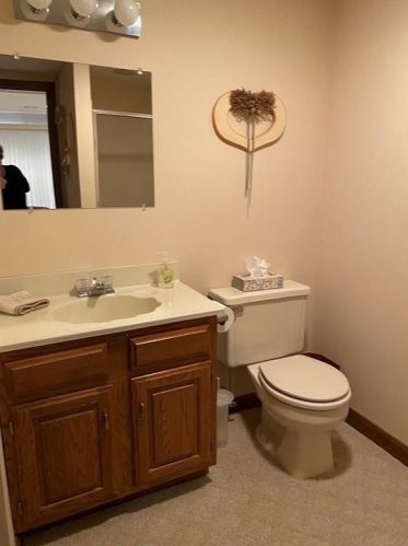 607 Brookhaven Ln, Woonsocket RI 02895-2767 exterior