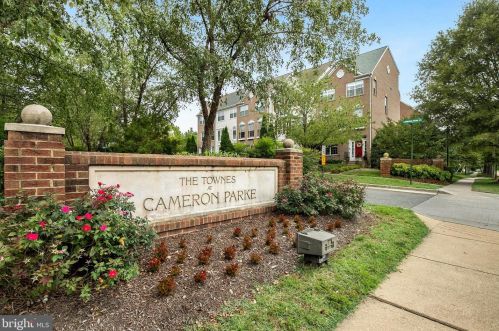 3805 Eisenhower Ave, Alexandria VA 22304-6427 exterior