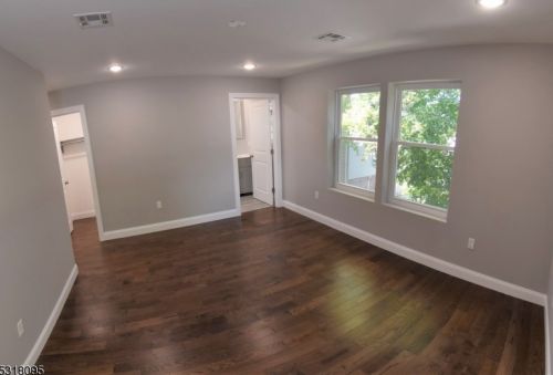 225 9 St, Newark NJ 07107-1907 exterior