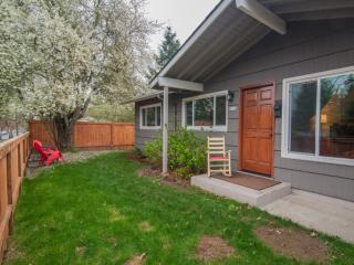 8540 Trumbull Ave, Portland, OR 97203-2170