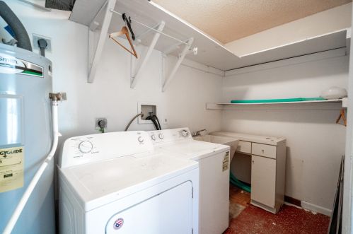 2410 Summit St, Fort Pierce FL  34984-5067 exterior