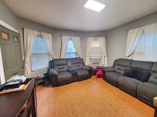 7 Dorrance St, Worcester MA 01610-2306 exterior