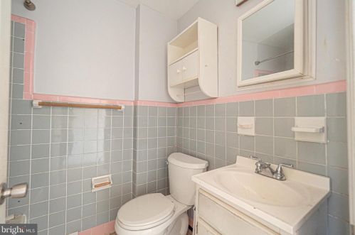 145 Isabel Ave, Manor PA 19036-1407 exterior