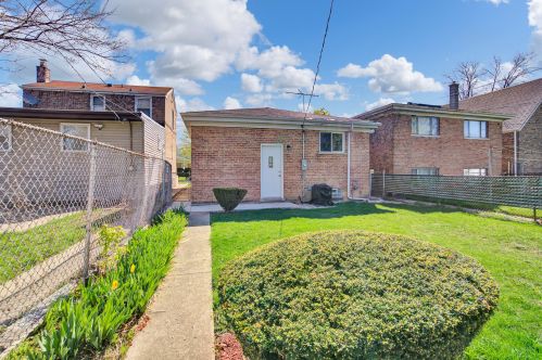 9722 Calumet Ave, Chicago IL  60628-1430 exterior