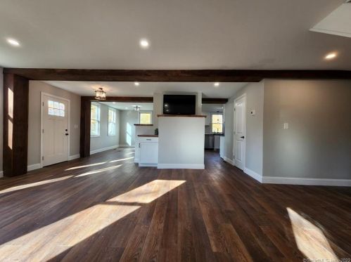 222 Thorpe Ave, Meriden CT  06450-9206 exterior