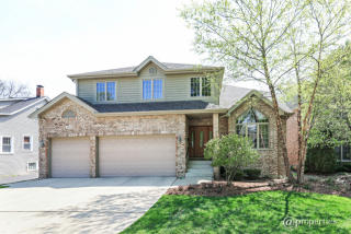 445 Maple Ave, Elmhurst, IL 60126-2354