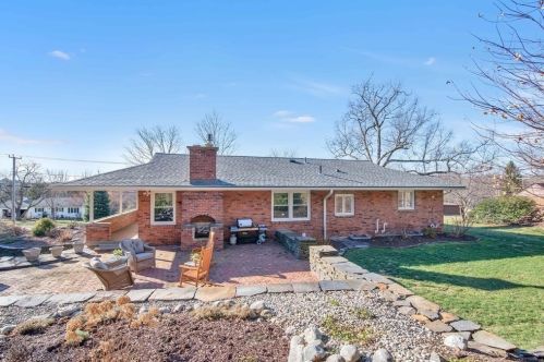 1110 Amostown Rd, West Springfield MA 01089-4309 exterior