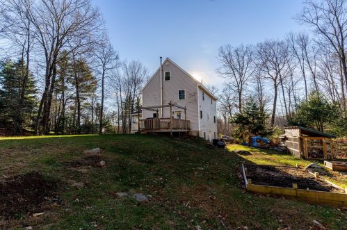 162 Lakeside Oaks Dr, Barrington NH 03825-3334 exterior