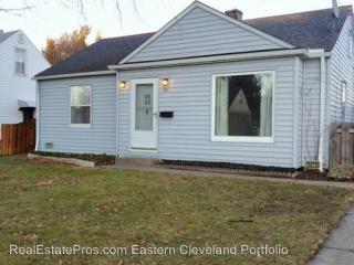 1411 Commonwealth Ave, Cleveland OH  44124-1749 exterior