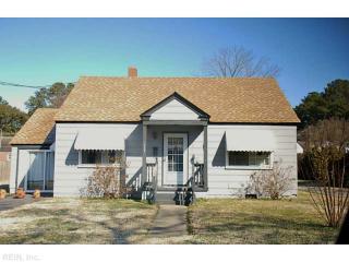 1305 Earle Ave, Chesapeake, VA 23324-1507