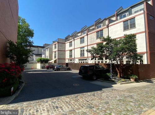 927 2nd St, Philadelphia PA 19122-0033 exterior