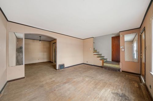 9619 Euclid Ave, Chicago IL 60617-4727 exterior