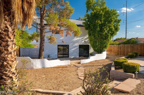 1214 Desert Cove Ave, Phoenix AZ  85020-1108 exterior