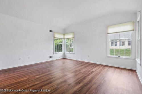 313 Devon St, Lakehurst NJ 08759-4636 exterior