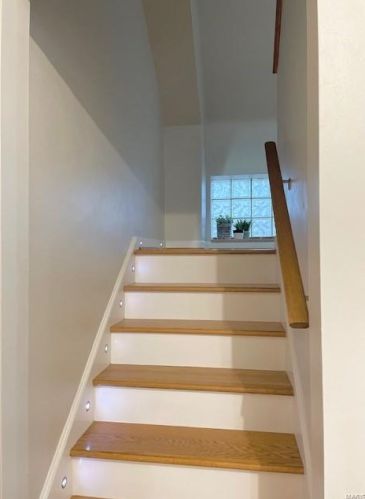 5487 Pernod Ave, Saint Louis MO 63139-1505 exterior