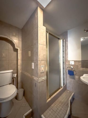 68 Mowry St, Providence RI 02908-2532 exterior