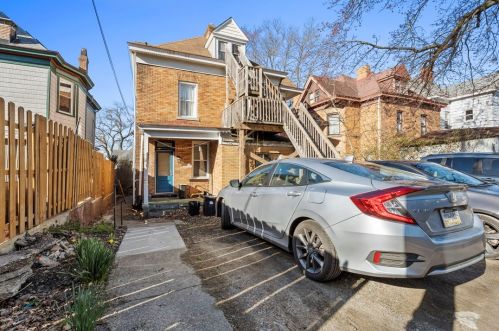 707 Taylor Ave, Pittsburgh PA 15202-2615 exterior