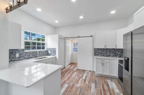 331 1 Ave, Boynton Beach FL 33435-4006 exterior