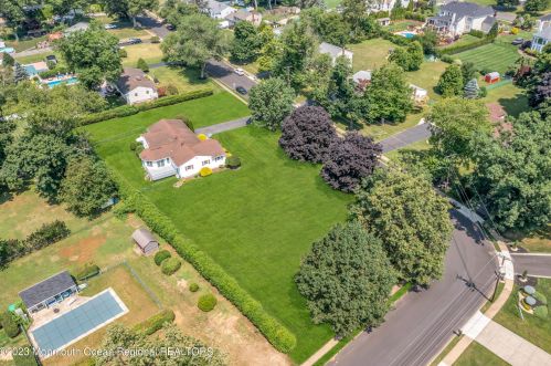 71 Harding Rd, East Freehold NJ 07728-5446 exterior