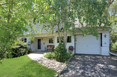 5 Fenwood Rd, Huntington Station, NY 11746-2112