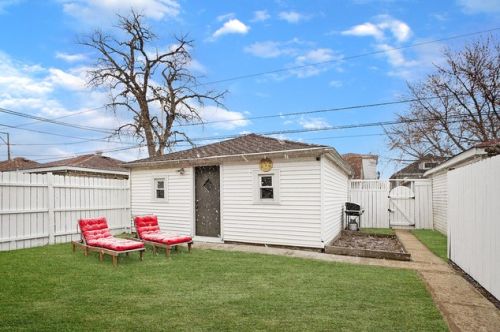 3743 Sayre Ave, Chicago IL 60634-2328 exterior