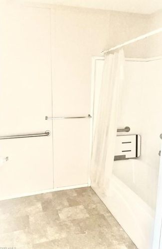 3190 Karen Dr, Naples FL 34112-7327 exterior