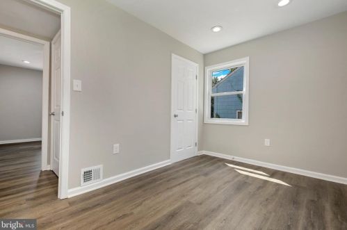 13210 Midway Ave, Rockville MD 20851-1813 exterior