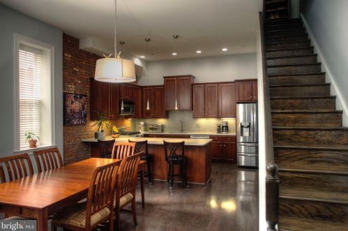 716 11th St, Philadelphia, PA 19123-1976