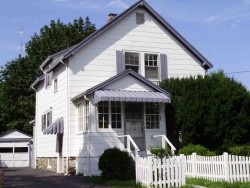 395 Winchester St, Newton, MA 02461-2008