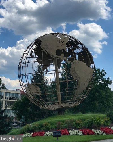 15301 Wallbrook Ct, Silver Spring MD  20906-1471 exterior