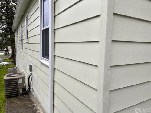 15 Henry St, Edison NJ  08820-2817 exterior