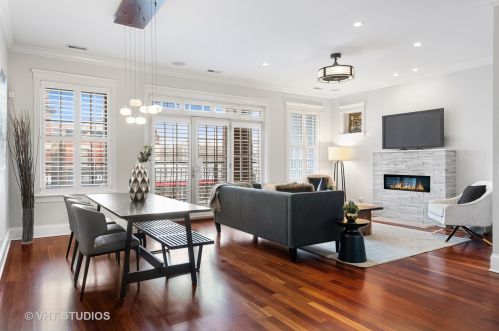 3338 Southport Ave, Chicago, IL 60657-9340