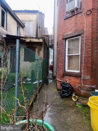 220 Hanover St, Trenton NJ exterior