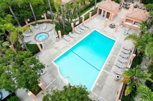 734 Moby Dick Ln, Oxnard CA 93030-6765 exterior