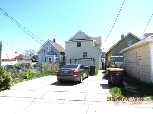 1679 71st St, Milwaukee WI  53214-4832 exterior