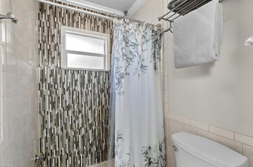 4584 Chippendale Dr, Naples FL 34112-5259 exterior