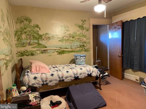 327 Bowers Ave, Runnemede NJ 08078-1323 exterior