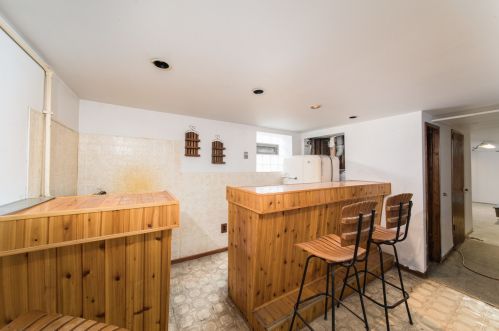 4815 Moody Ave, Chicago IL 60630-2909 exterior