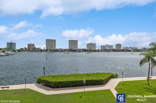 300 5th Ave, Boca Raton FL  33432-5056 exterior