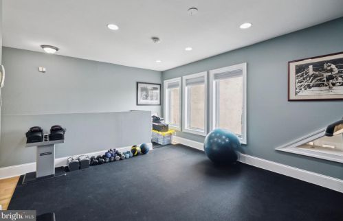 128 Bainbridge St, Philadelphia PA  19147-2402 exterior