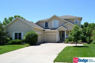 18437 Jackson St, Omaha, NE 68022-5745