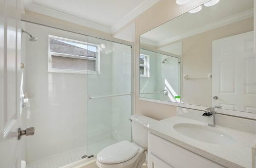 16346 Ashington Park Dr, Tampa FL 33647-2639 exterior