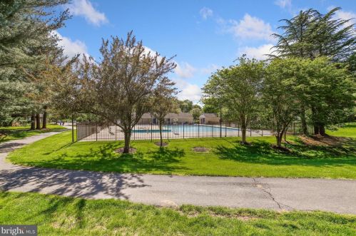 7813 Havenside Ter, Rockville MD 20855-2261 exterior