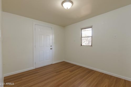 1240 33 St, Phoenix AZ 85018-3314 exterior