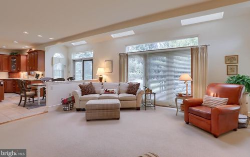 2933 Hearthside Ln, Lancaster PA 17601-1457 exterior