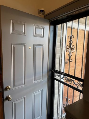 8415 Seeley Ave, Chicago IL 60645-5104 exterior