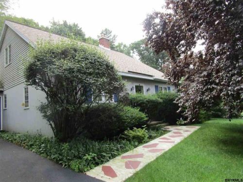 1350 Dean St, Schenectady NY  12309-5723 exterior