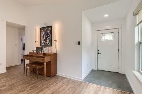 7706 Copperas Dr, Austin TX  78749-3873 exterior