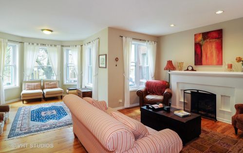 7643 Bosworth Ave, Chicago, IL 60626-1218